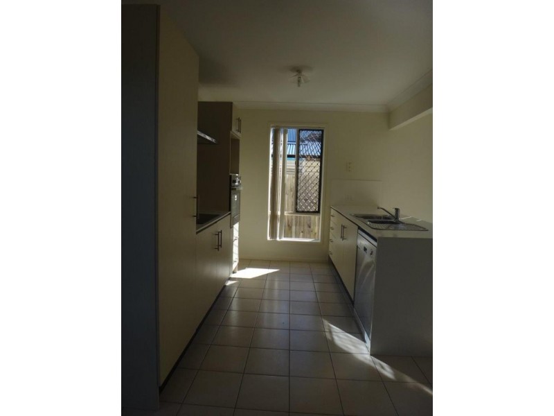 2/8 Merrell St, East Ipswich QLD 4305