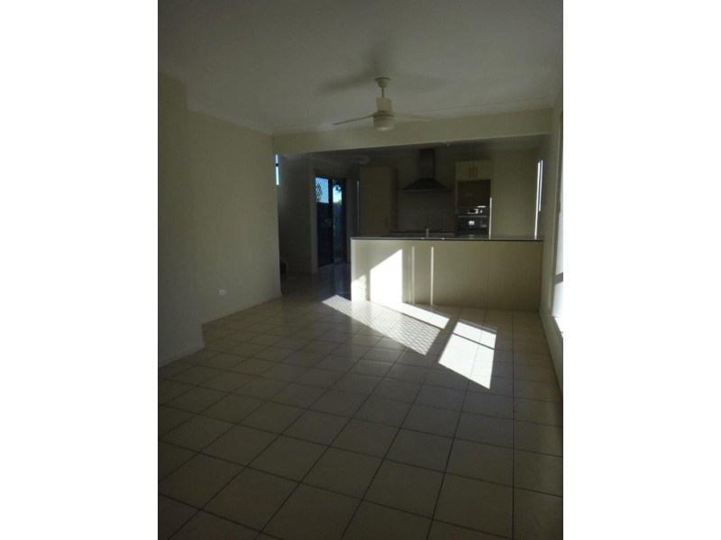2/8 Merrell St, East Ipswich QLD 4305