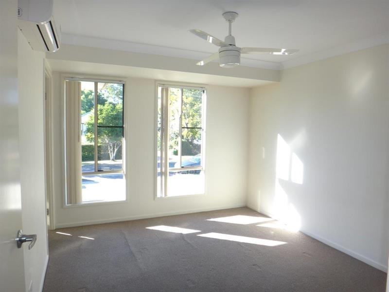 2/8 Merrell St, East Ipswich QLD 4305
