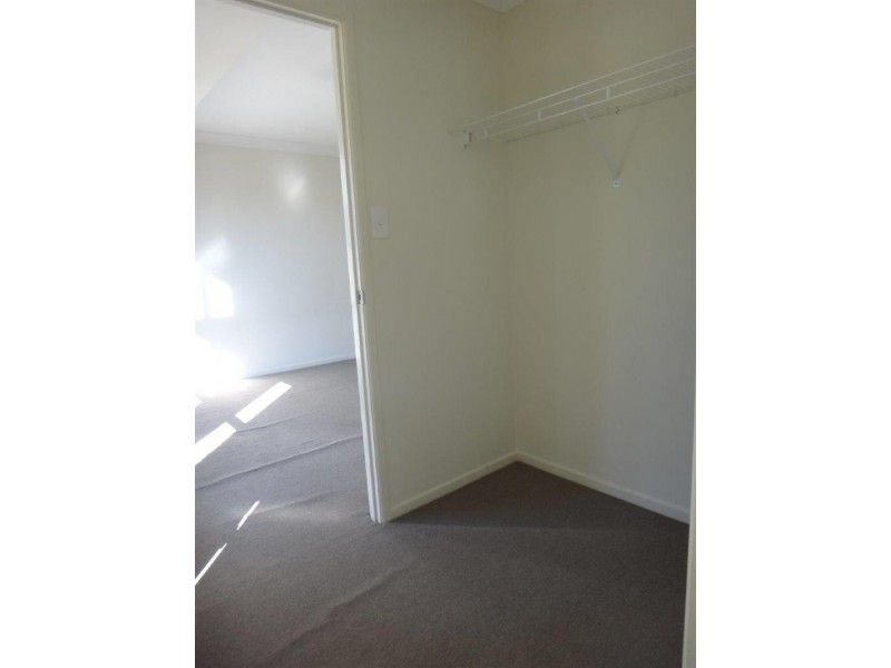 2/8 Merrell St, East Ipswich QLD 4305