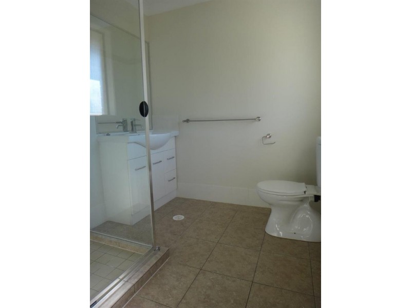 2/8 Merrell St, East Ipswich QLD 4305