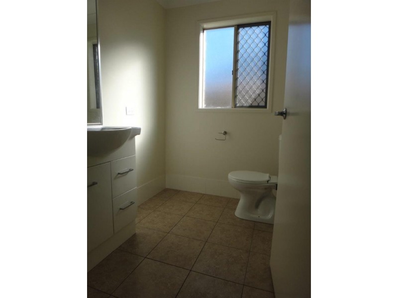 2/8 Merrell St, East Ipswich QLD 4305