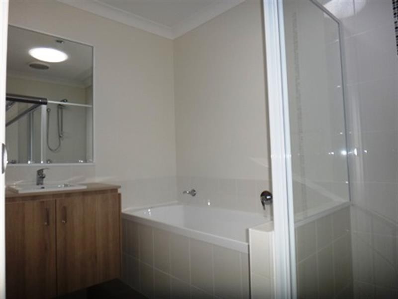18 Neptune  Cres, Brassall QLD 4305