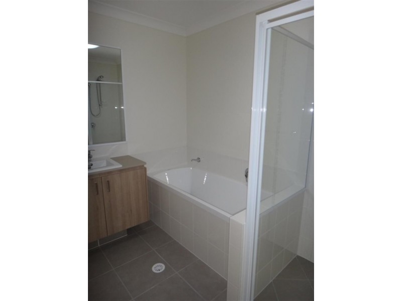 18 Neptune  Cres, Brassall QLD 4305