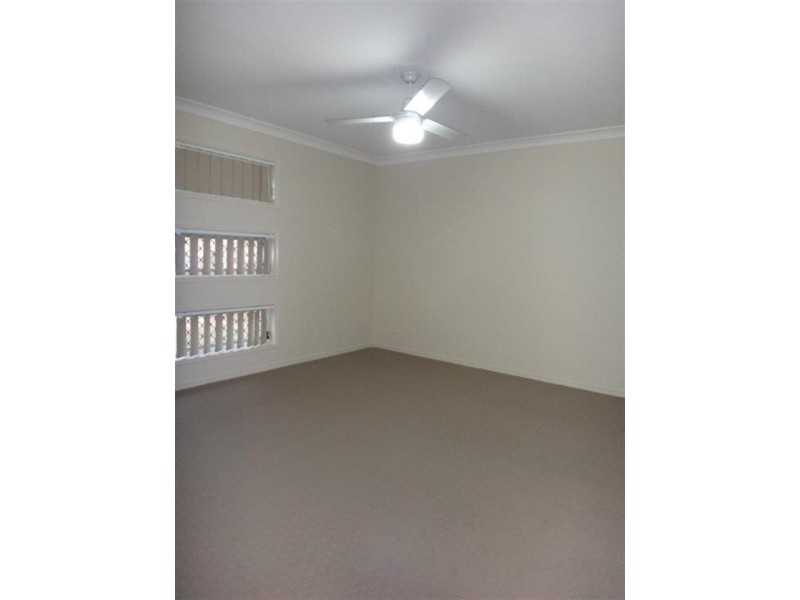 20 Goldenwood Cres, Fernvale QLD 4306