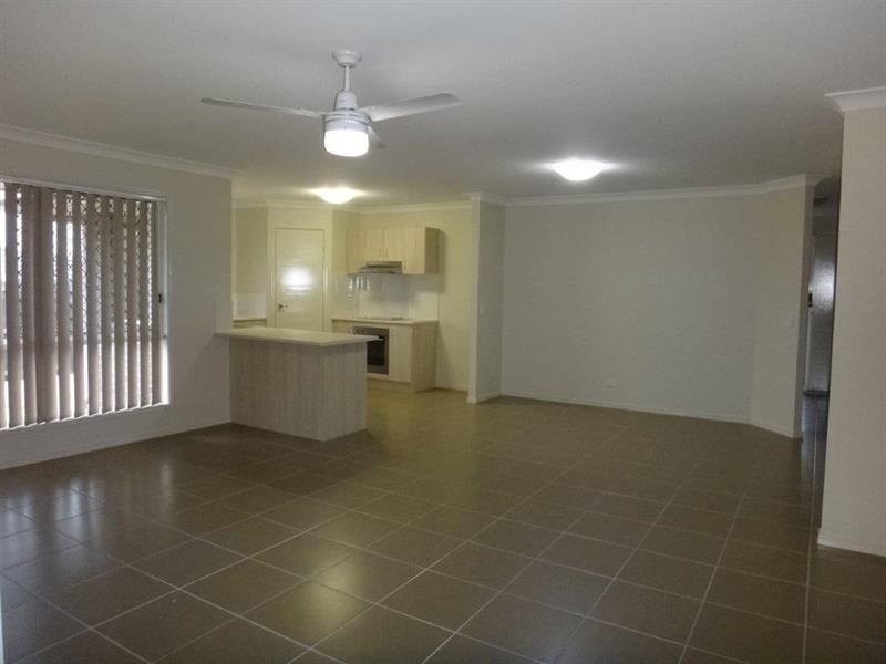 20 Goldenwood Cres, Fernvale QLD 4306