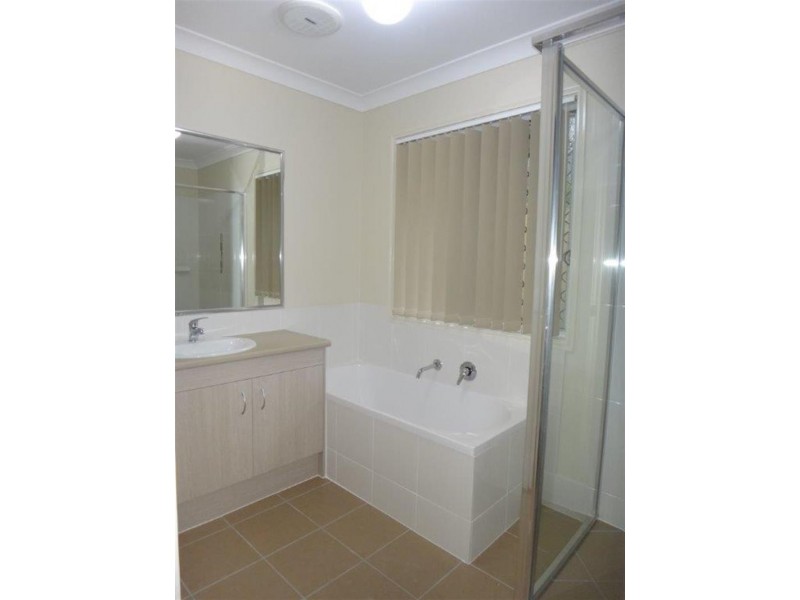 20 Goldenwood Cres, Fernvale QLD 4306