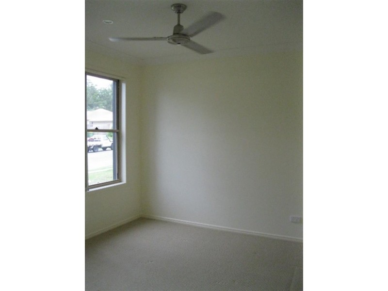 33 Atlantic Dr, Brassall QLD 4305