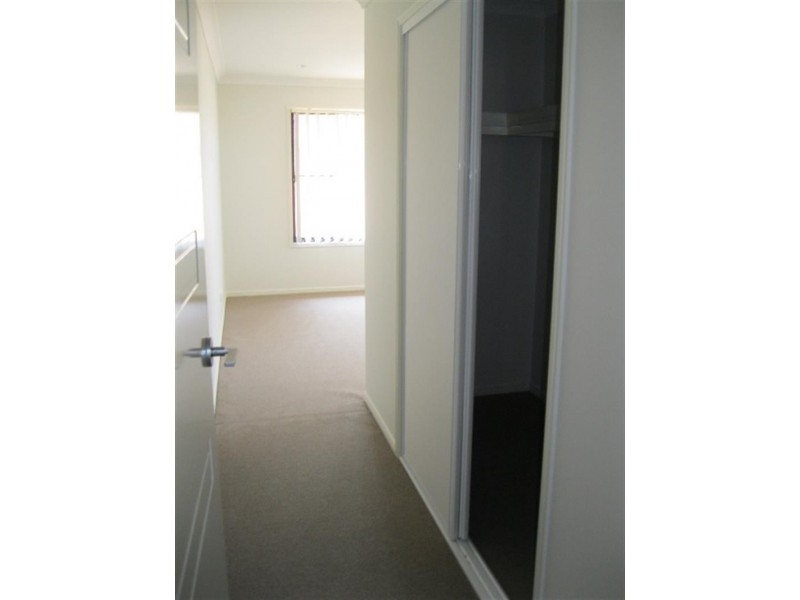 31 Barwell St, Brassall QLD 4305