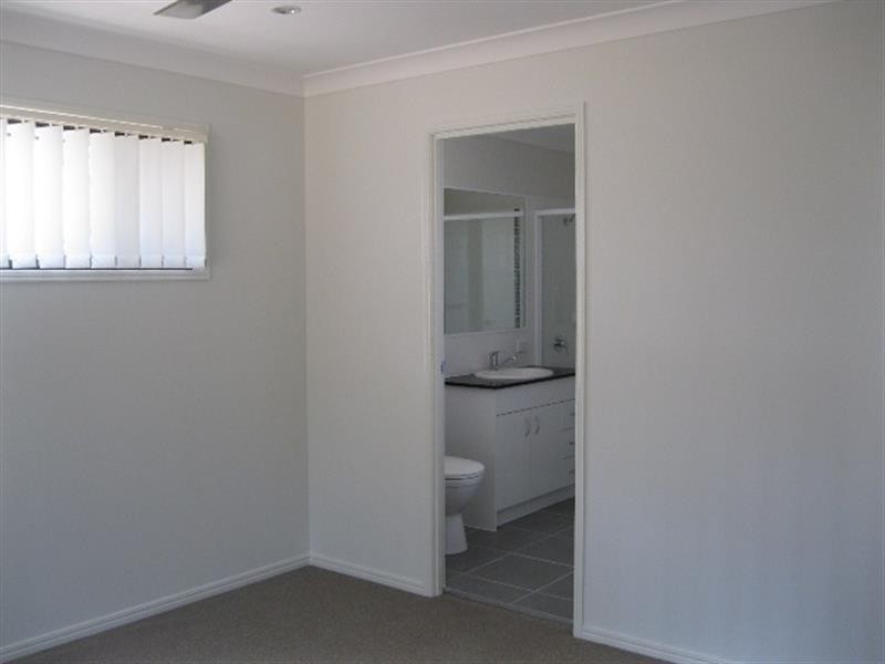 31 Barwell St, Brassall QLD 4305