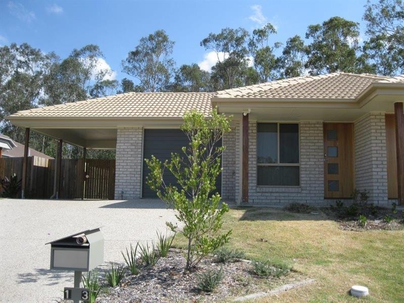 1/3 Belle  Ct, Redbank QLD 4301