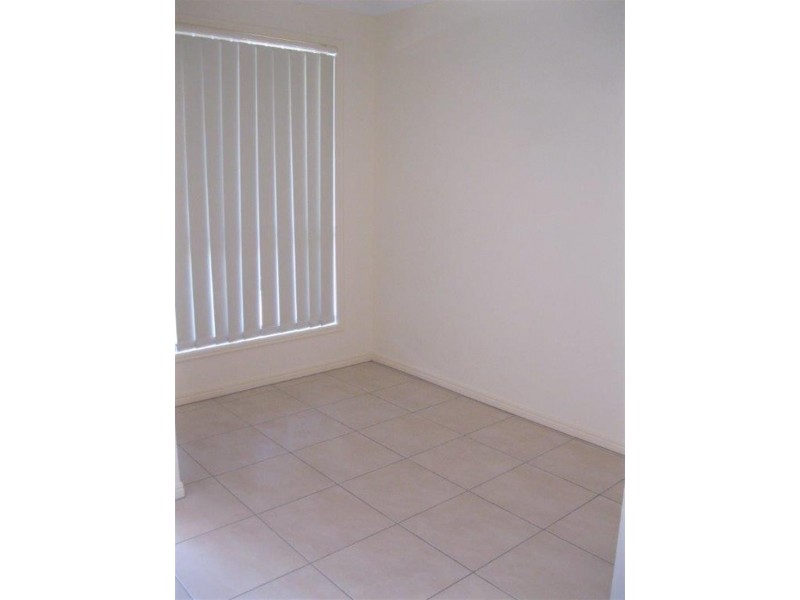 1/3 Belle  Ct, Redbank QLD 4301