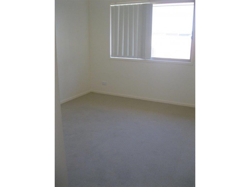 1/3 Belle  Ct, Redbank QLD 4301