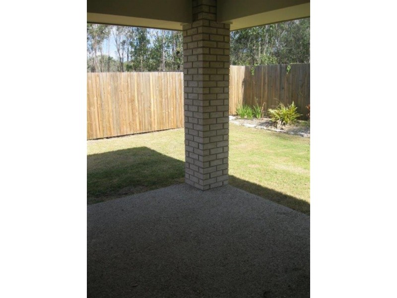 1/3 Belle  Ct, Redbank QLD 4301