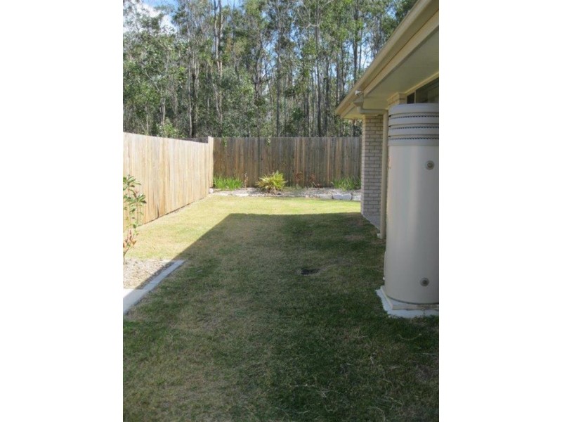 1/3 Belle  Ct, Redbank QLD 4301