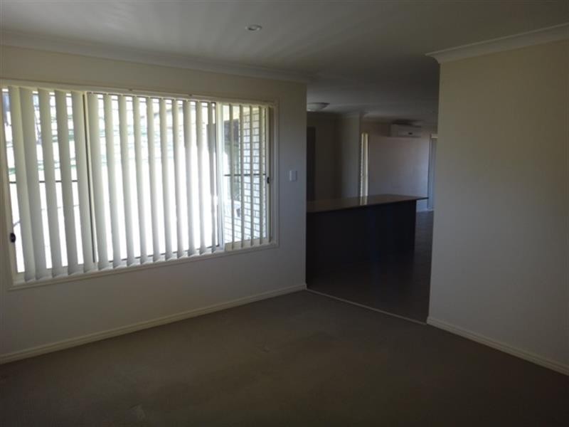35 Barwell St, Brassall QLD 4305