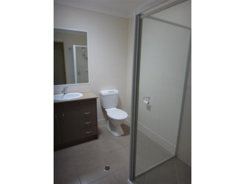 35 Barwell St, Brassall QLD 4305