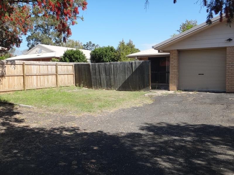 2/17 Somerfield St, Redbank Plains QLD 4301