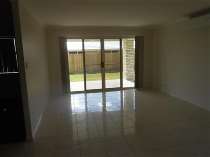 18 Finley  St, Gleneagle QLD 4285