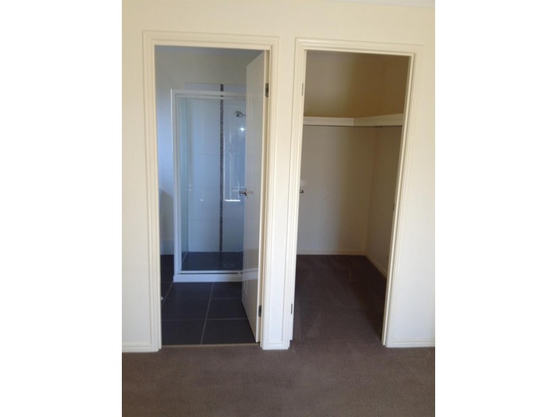 30 Atlantic Dr, Brassall QLD 4305