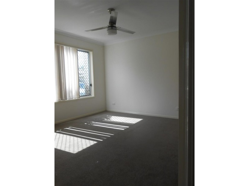 8 Jonic Dr, Goodna QLD 4300