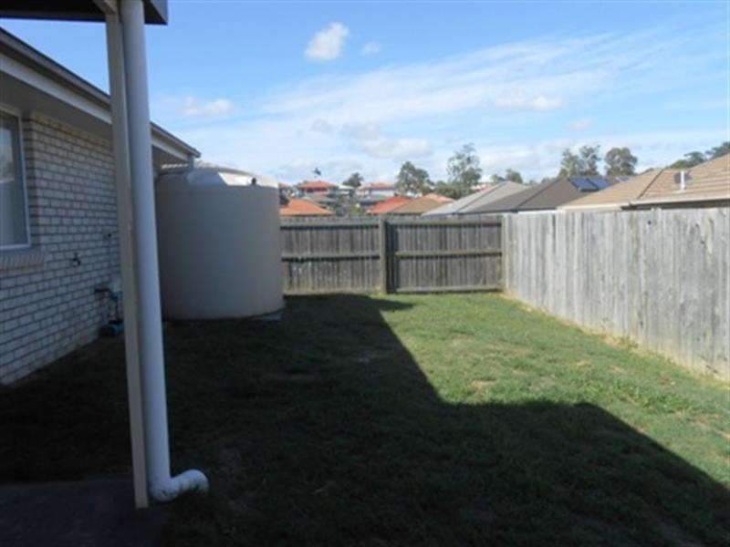 8 Jonic Dr, Goodna QLD 4300