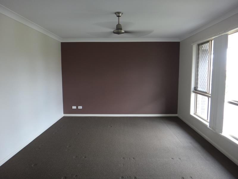 2 Nixon Dr, North Booval QLD 4304