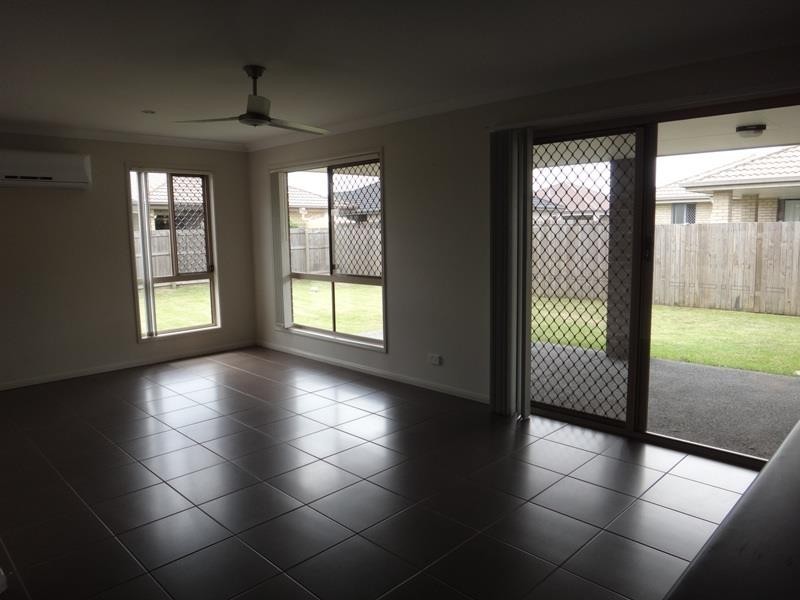 2 Nixon Dr, North Booval QLD 4304