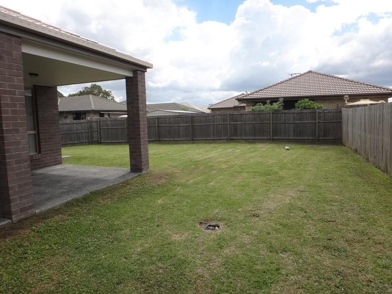 2 Nixon Dr, North Booval QLD 4304