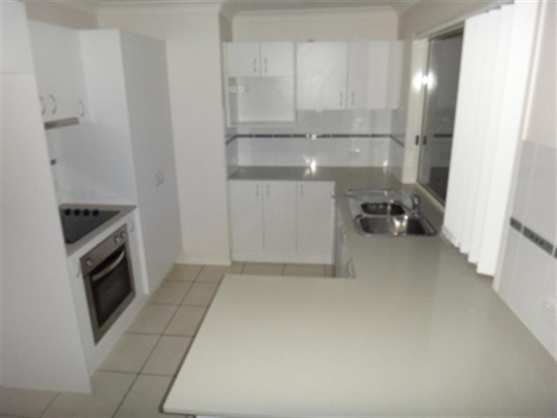 22 Dornoch Cres, Raceview QLD 4305