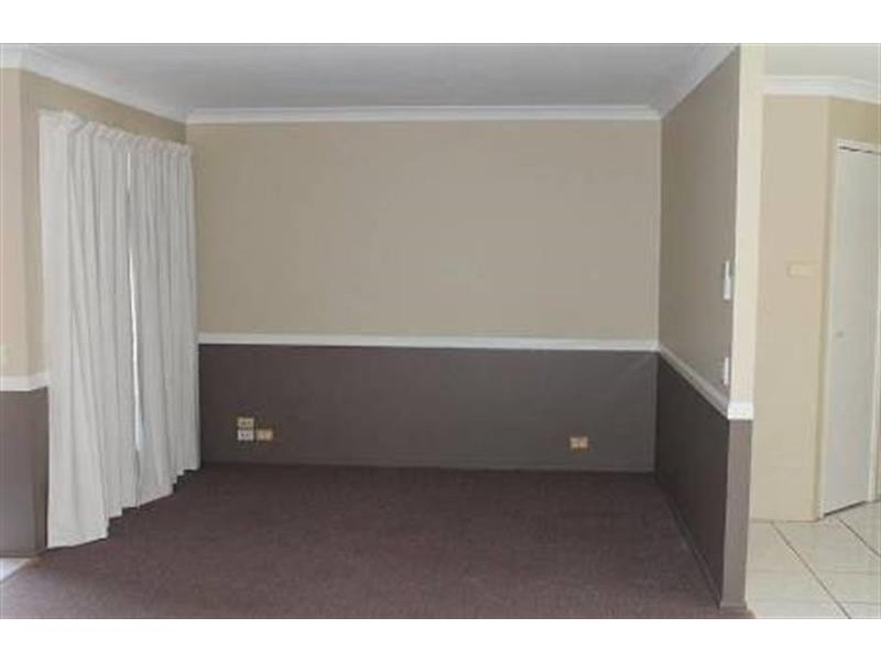 16  Battersby St, One Mile QLD 4305