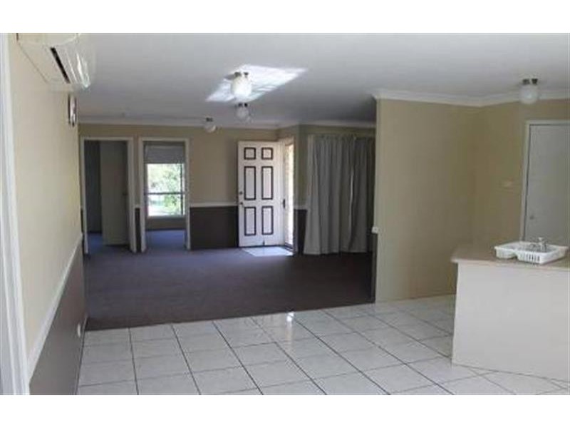 16  Battersby St, One Mile QLD 4305