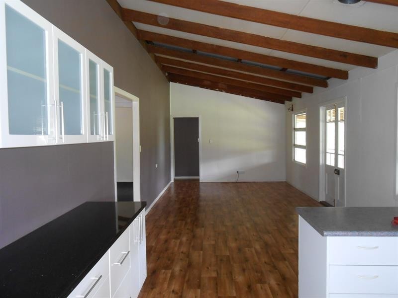 35 Wybalena  Rd, Pine Mountain QLD 4306