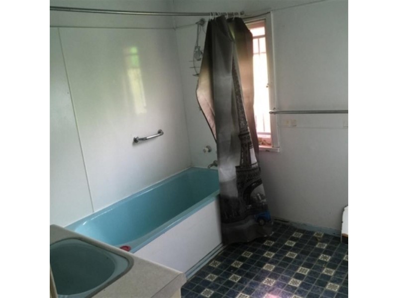 20 Lusitania St, Newtown QLD 4305