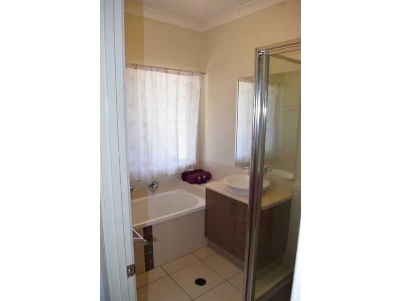 66 Vineyard St, One Mile QLD 4305