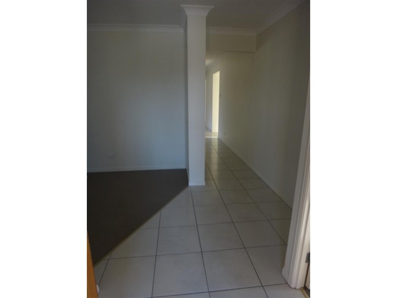 10 Atlantic Dr, Brassall QLD 4305