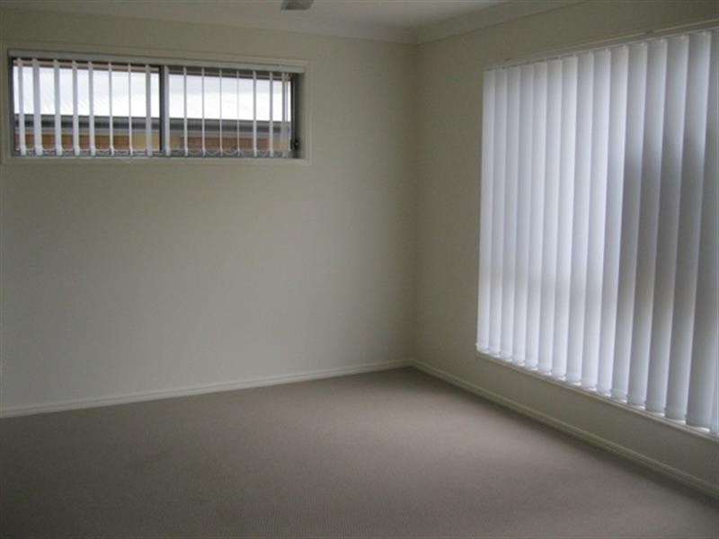 10 Atlantic Dr, Brassall QLD 4305