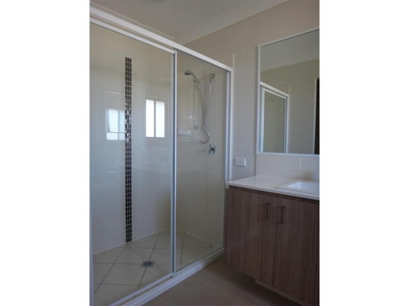 5  Workshops St, Brassall QLD 4305