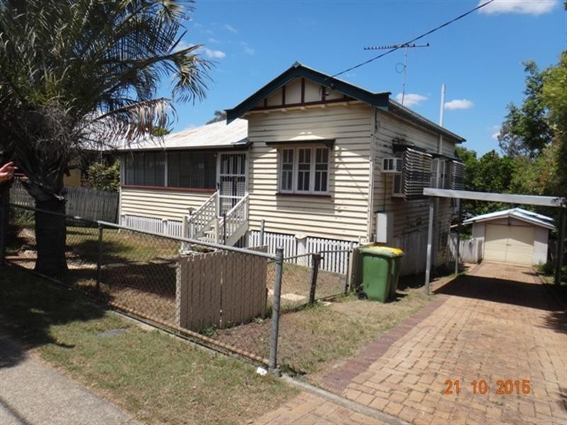 70 Pine Mountain  Rd, North Ipswich QLD 4305