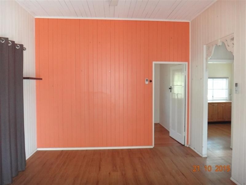 70 Pine Mountain  Rd, North Ipswich QLD 4305