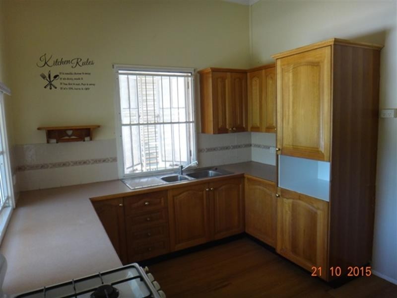 70 Pine Mountain  Rd, North Ipswich QLD 4305