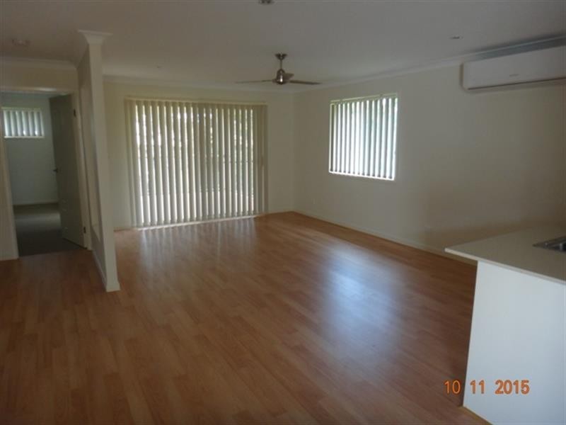 5a Tunstall Pl, Brassall QLD 4305