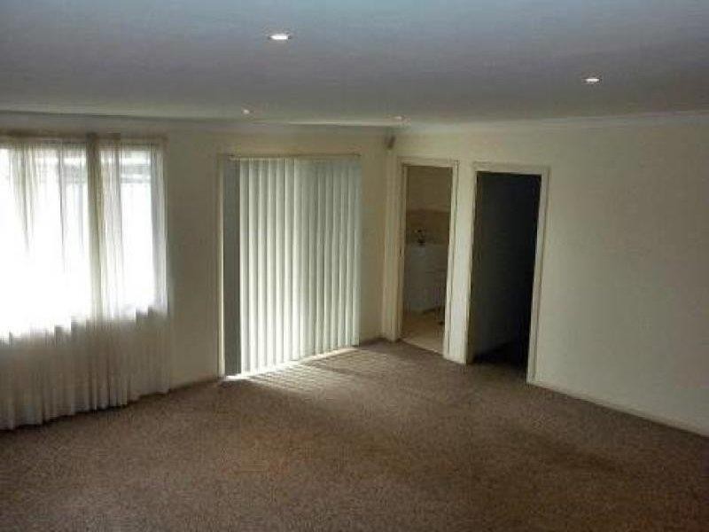 15 Jenkins St, Wagga Wagga NSW 2650