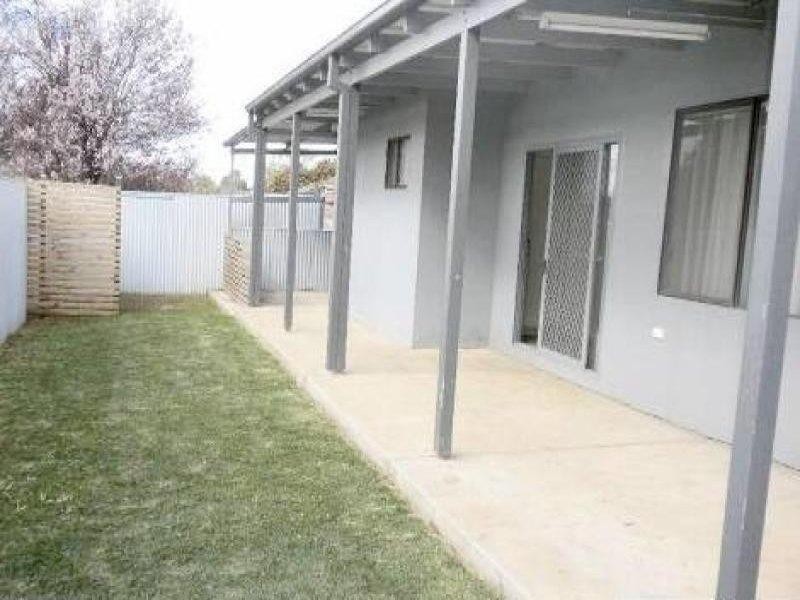 15 Jenkins St, Wagga Wagga NSW 2650