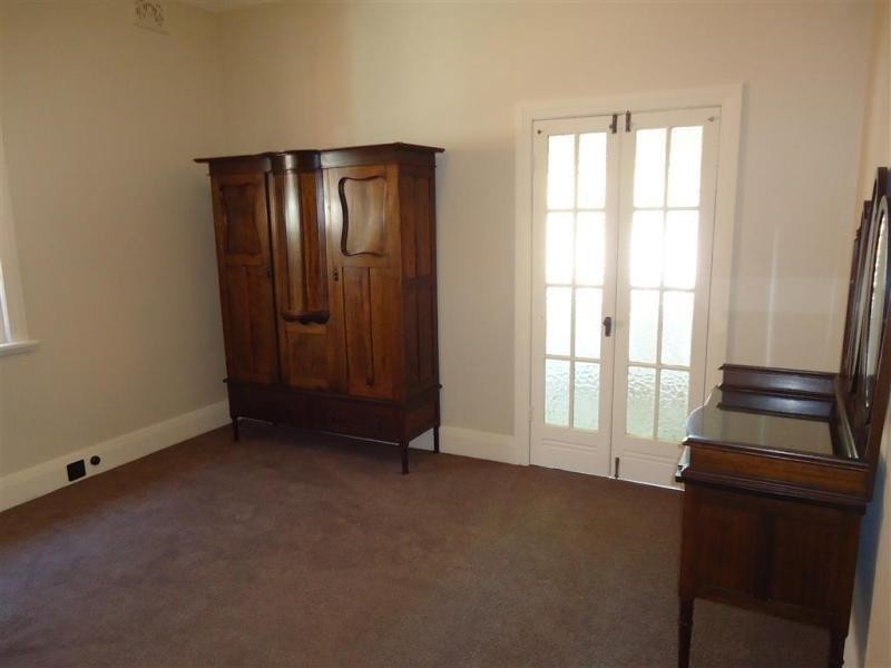 9 Fox St, Wagga Wagga NSW 2650