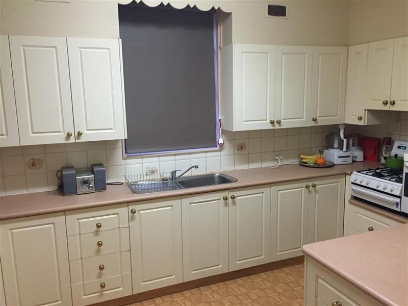 68 Peter St, Wagga Wagga NSW 2650