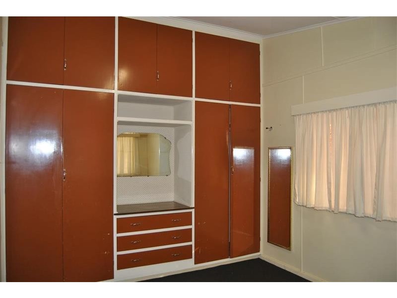 68 Peter St, Wagga Wagga NSW 2650