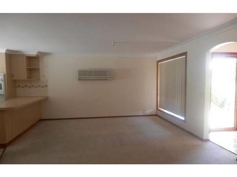 2/1 Randall St, Wagga Wagga NSW 2650