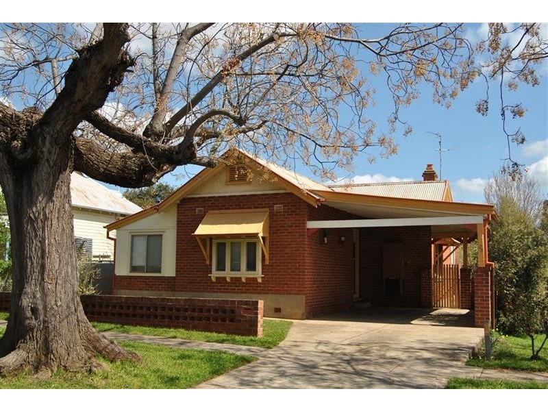 28 Kildare Ave, Wagga Wagga NSW 2650