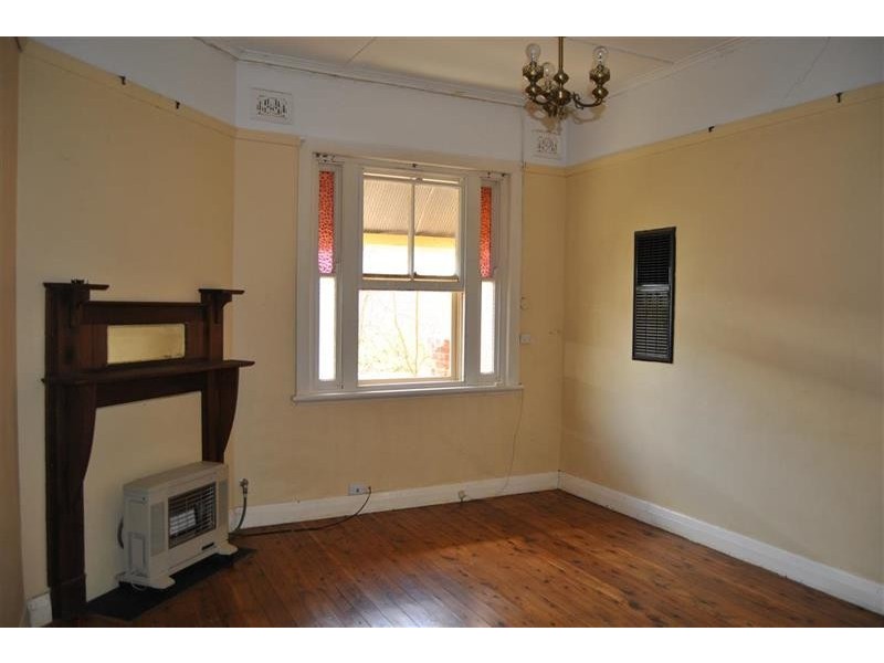 28 Kildare Ave, Wagga Wagga NSW 2650